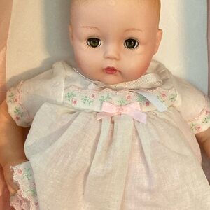 Madame Alexander Honey Pie Huggable Doll